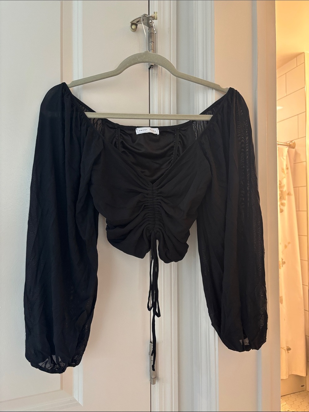 Emory Park Black Ruched Drawstring Long-Sleeve Crop Top